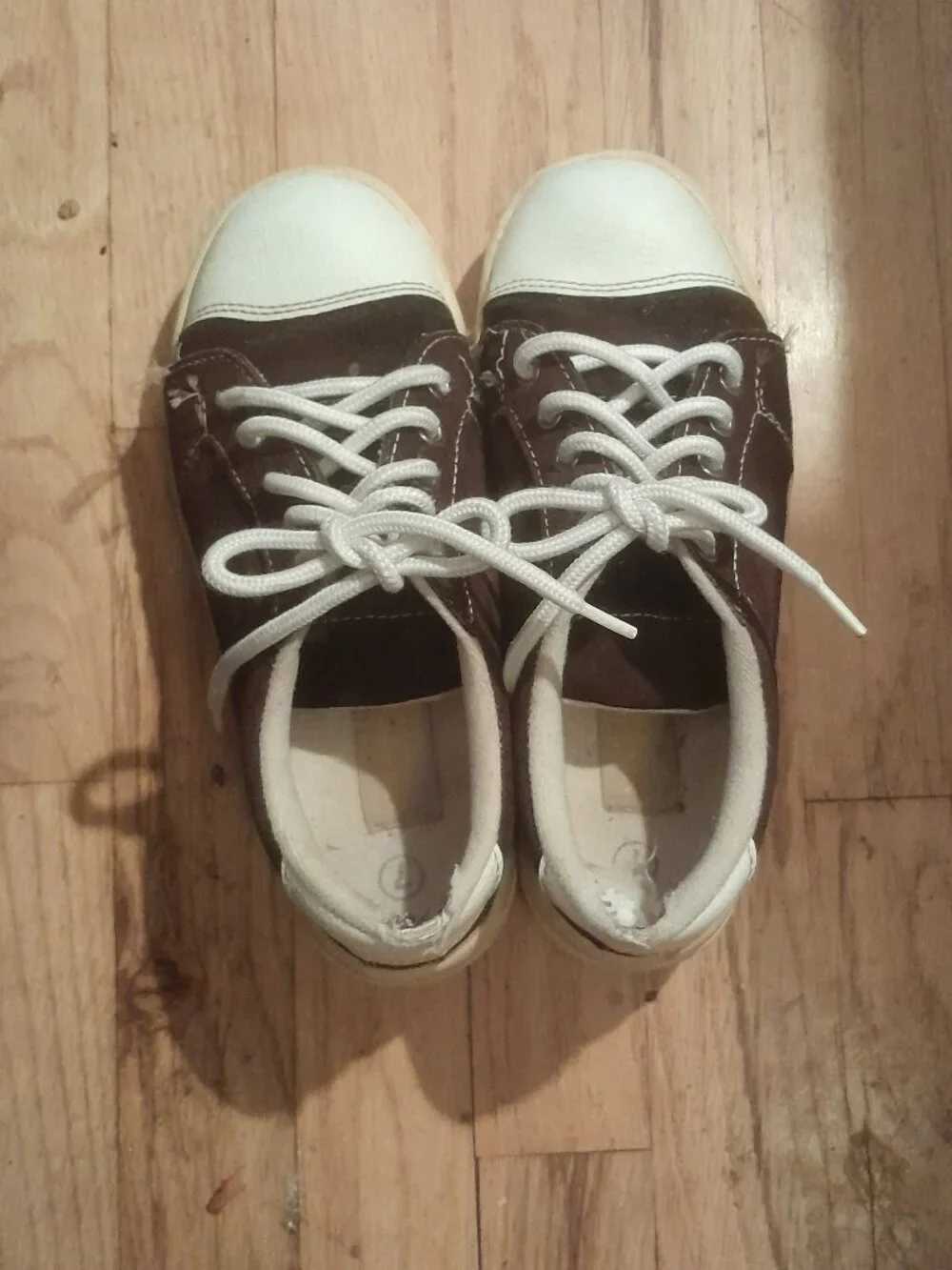 Vintage-Style Melrose Low-Top Canvas Sneakers